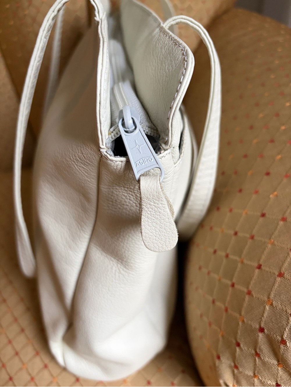Soft Genuine Leather Tote Bag | Ivory/Cream | Minimalist | Excellent Condition - Picture 8 of 8